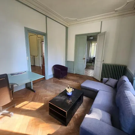 Manoir, Vaste Parc Arbore