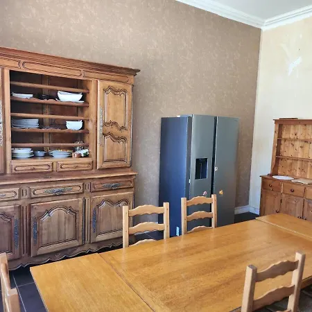 Manoir, Vaste Parc Arbore Montbron