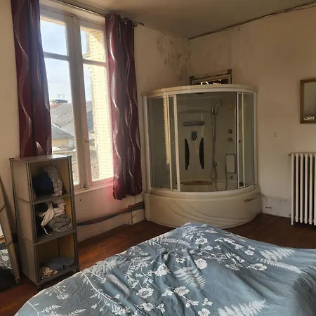 Manoir, Vaste Parc Arbore Montbron