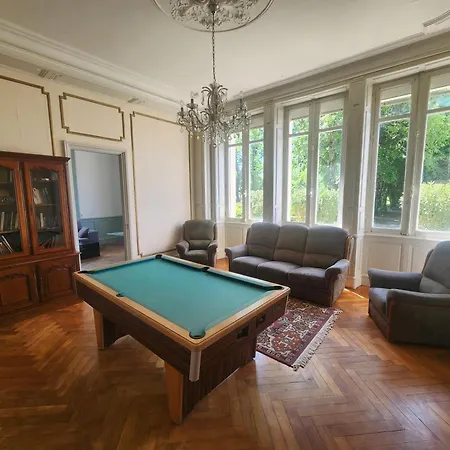 Manoir, Vaste Parc Arbore
